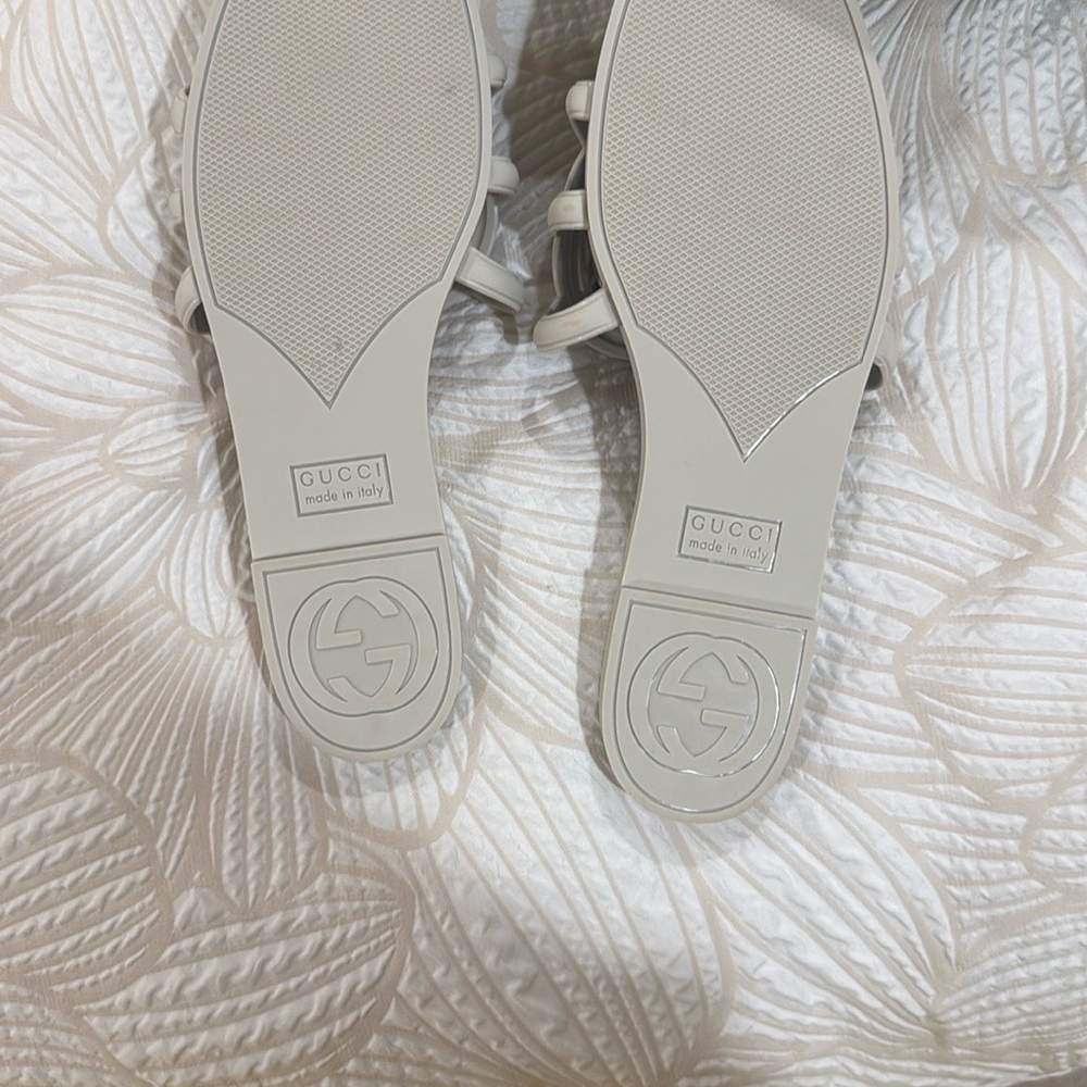 Women's G Cream Slide Sandals, Size 39 EU, Size 8.5/9 USA - Picture 3 of 5